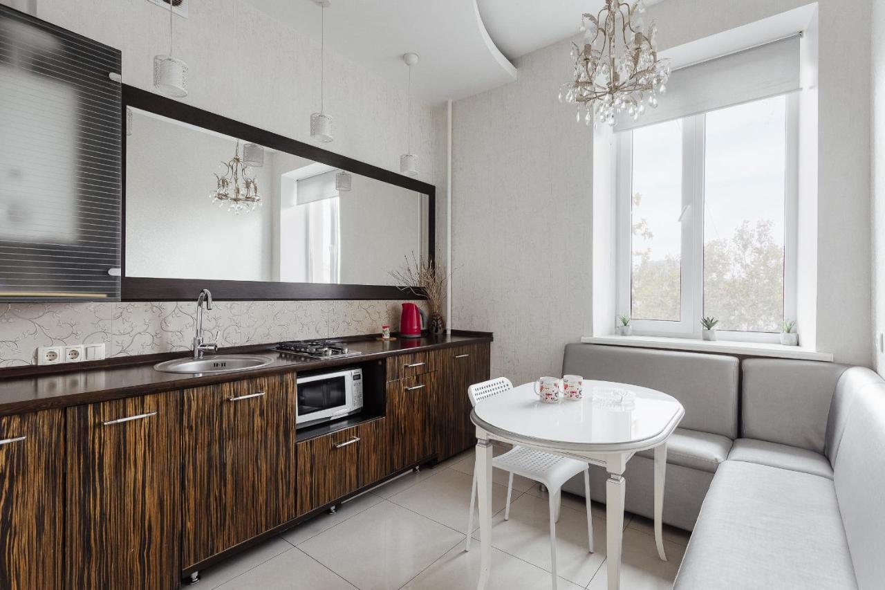 2 Bedroom on Deribasovskaya Str. Odessa Exteriör bild