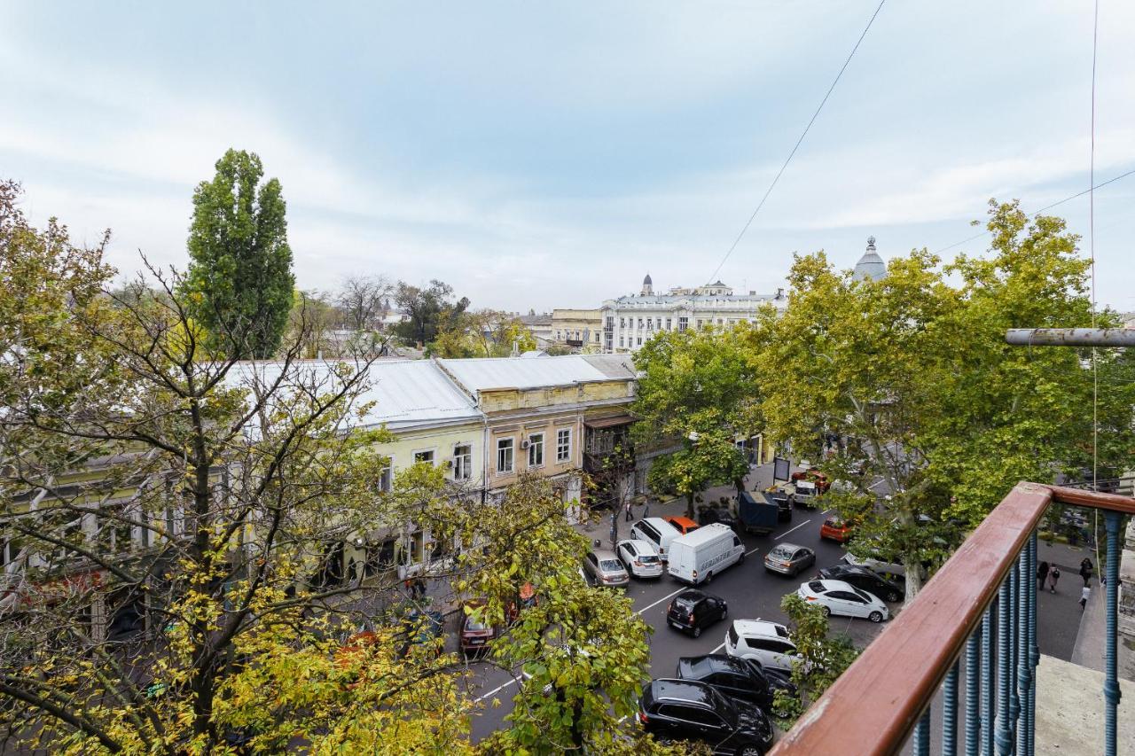 2 Bedroom on Deribasovskaya Str. Odessa Exteriör bild