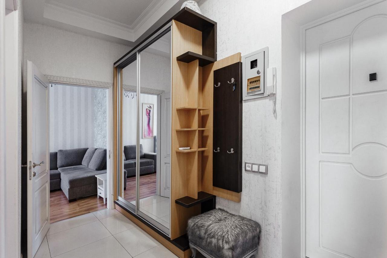 2 Bedroom on Deribasovskaya Str. Odessa Exteriör bild
