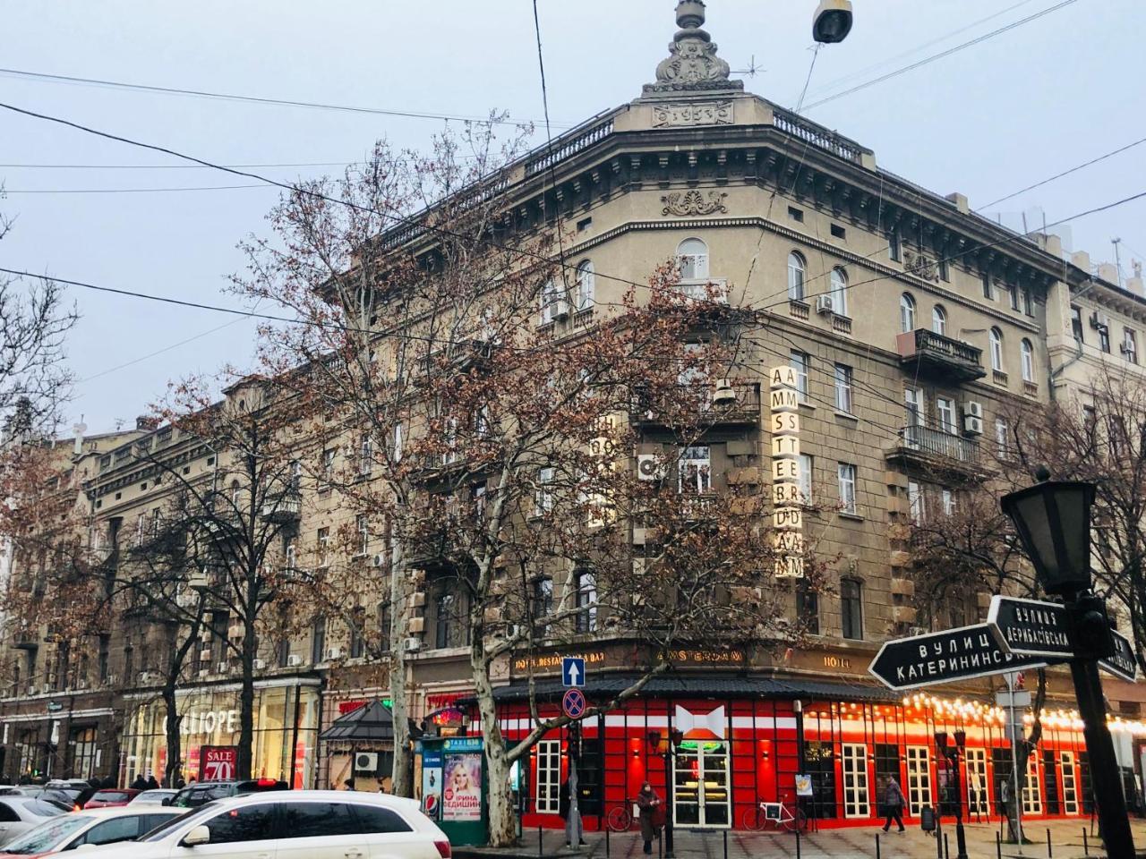 2 Bedroom on Deribasovskaya Str. Odessa Exteriör bild